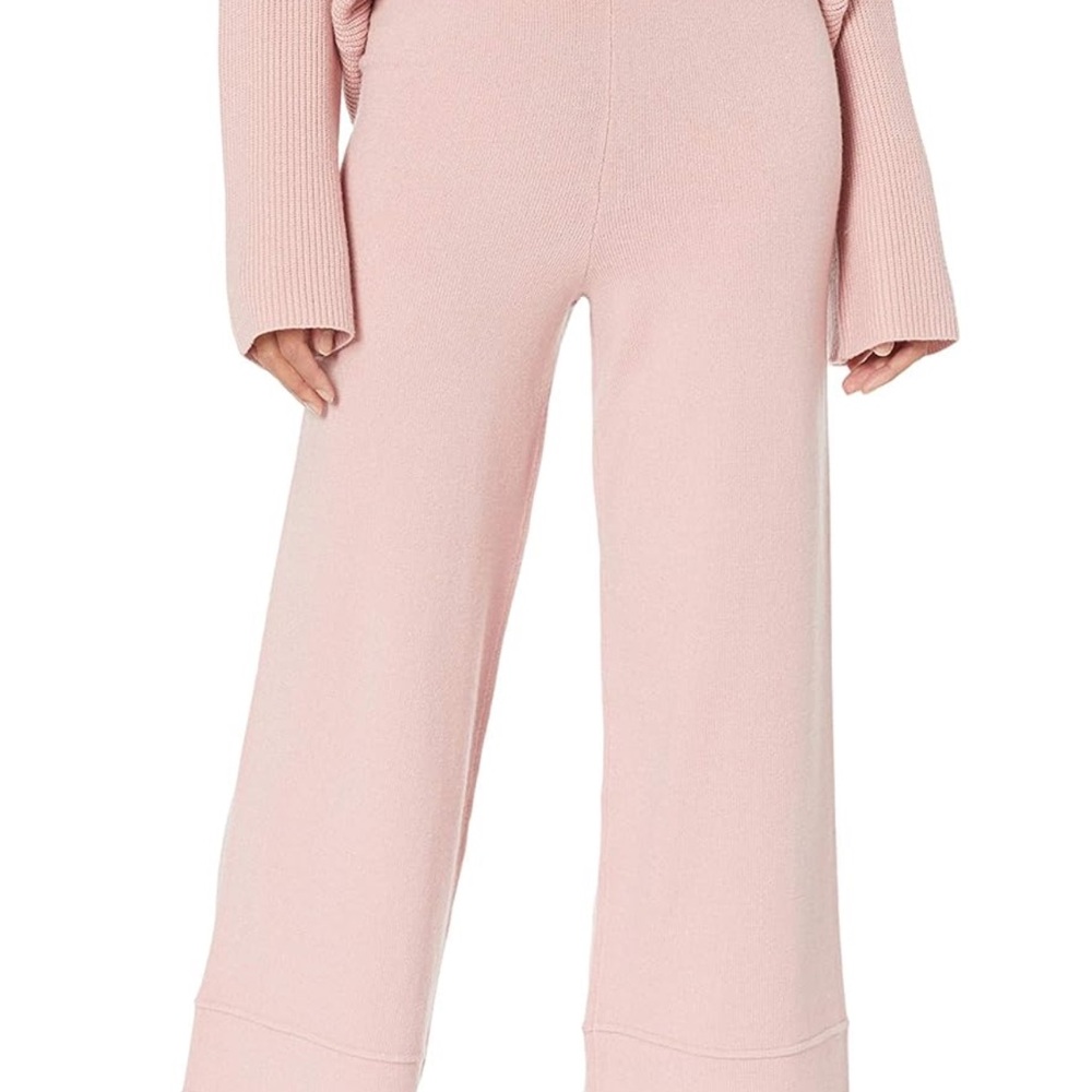 Elegant Pink Women's knit pants